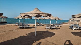 Seaside studio with private Beach and pool - 6