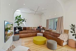 Breathtaking Mansion - Indoor Pickleball & More - 8