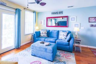 Hang 6 - Folly Beach - 3