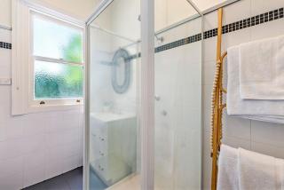 The Anchor House - 4