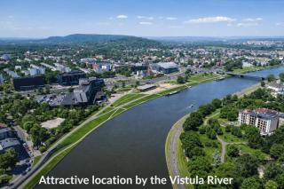 Lovely Apartment by the Vistula River Wawel Castle view Swimming Pool Sauna Gym Parking - 4