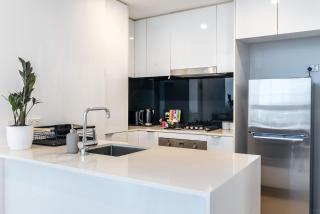 Urban Fortitude Valley Apartment with Pool & Gym - 5