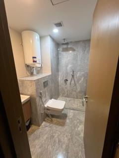 ZED Towers Luxury - 2Bed - Maid Room - Open View - Free Parking - 6