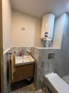 ZED Towers Luxury - 2Bed - Maid Room - Open View - Free Parking - 4