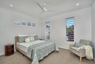 Deja View Trinity Beach - 1