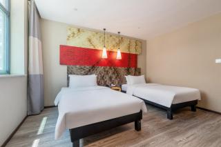 Ibis Chongqing Jiefangbei Pedestrian Street - 4