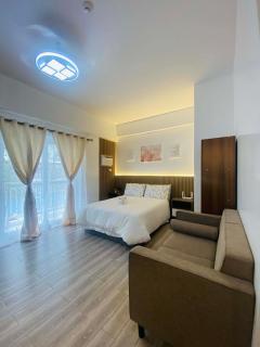 Easily Accessible Cozy Condo Near Mactan Airport, Work with Fast WiFi Speed, Spacious, Relaxing Stay - 0