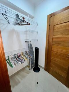 1-Bedroom Apartment Balcony, Gym, Pool & BBQ - 9