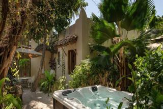 Cinnamon Grand Family Suite - 4