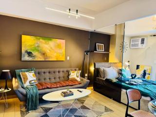 Cozy unit with balcony Netflix walk to Venice Mall - 8