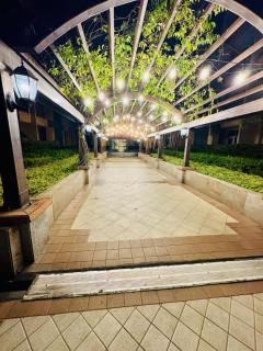 Cozy unit with balcony Netflix walk to Venice Mall - 6