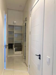 Luxury 3-Bed with Pool & Gym, Lekki - 3