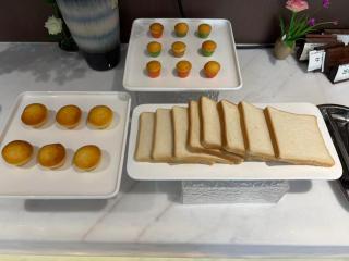 Four Seasons Inn & Suites by Dorgo - 7