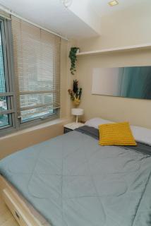 Chic Eastwood Studio w Pool Access, 55inch TV and Wifi - 8