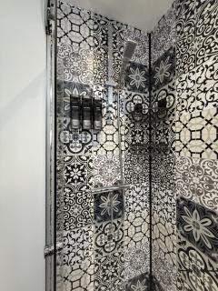 Cosy Stone Cottage - 1