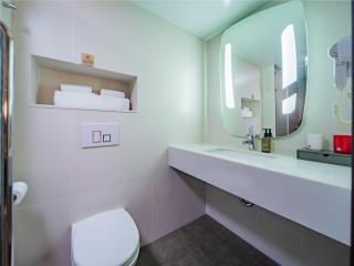 Ibis Chengdu Wuhouci Yongfeng Metro Station - 1