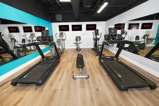 South Loop 2BR Corner Unit with Natural Light, Optional Parking and Guest Access Near Downtown Chicago and McCormick Place - 3