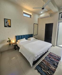 Hotel Blueberry Bhedaghat - 9