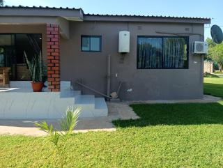 3 bedroom serviced accommodation along Zambezi River - Enjoy Game & Canoeing Safaris - Boat Cruises & Fishing - Starlink Internet & Power Backup available - 2