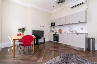 1BR gem in the heart of Covent Garden with aircon - 0