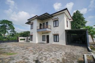 Grand Purwomartani Homestay Jogja - 8