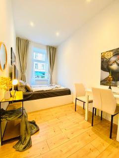 Ottakring Gem Shared 4BR Retreat Breathtaking City Views - 5