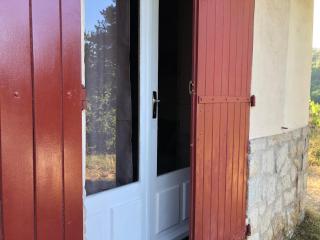 Rez de jardin , climatisé et chauffé au calme proche activités 4 saisons - 1