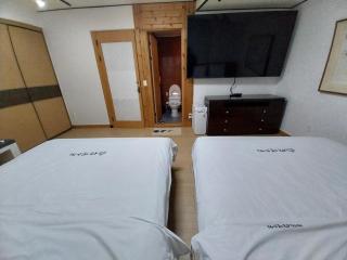 Jeonju Dalbitsori Pension - 1