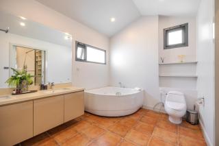 Thong Lo Private Pool Villa In Center Of Bangkok - 6