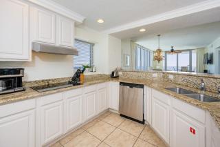 Colonnades 1201 condo - 6