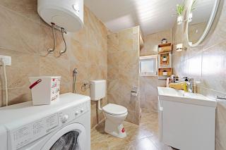 Holiday Home Luce with Pool - Happy Rentals - 2