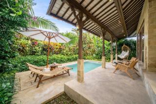 Nyaman Villa 2 - Elegant Hideaway with Terrace and Pool - 7