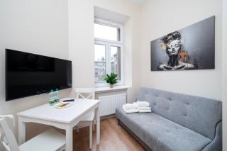 Łódź Downtown Studios with Mezzanine by BookingHost - 0