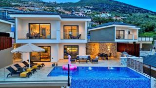 Yeşilköy 2 bedroom secluded villa with private pool hot tub - 9