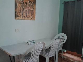 Afonta's Greenhouse Retreat - An Entire Fully Furnished Four Bedroom Bungalow Per Night, Yes Four Bedrooms All For You And No Sharing With Other Guest For The Price Shown And Includes The Use Of A Washing Machine For Free - 4