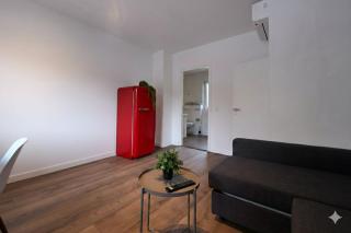 Stratum's Apartment 3 No Kitchen - 2