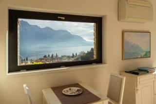 Zinnia Lakeview Apartment - 4