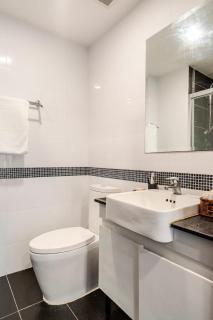 Relaxing 1BR near Maya with Cozy Living Space - 8