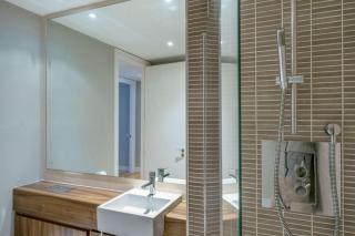 Luxury & Central 2 Bedroom Ormeau Road Apartment - 3