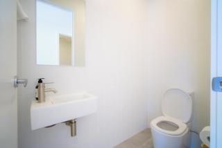 Spacious 3BR Home Close to Shops Pet Friendly - 7