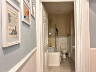 Straighter Stay Leeds - Cosy House - Free Parking - Free Fast WiFi - 5