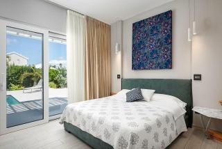 Coral Villas 3-Bedroom Villa with Beach Access - 9