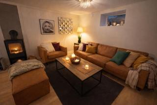 Spacious 3 Bedroom Basement Apartment with Parking, Close to Trondheim City Center - 0