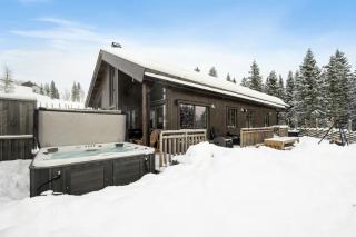 Cabin With Forest Edge Views - 7