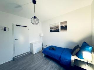 SAP08- Fitter's apartment in Solingen - 2