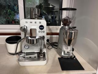 Luxury Beach Front Home Opposite Mettams Pool - 1