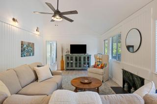 FR476: 476 Fiddlers Reach - 3