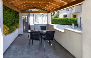 One-Bedroom Holiday Home In Zminj - 9