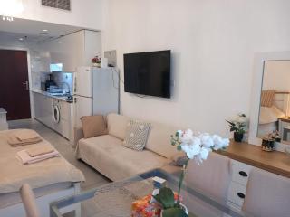 Dubai Marina Apartment - 2