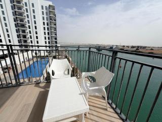 Yas Island 2BR Canal View Near Yas Parks - 6